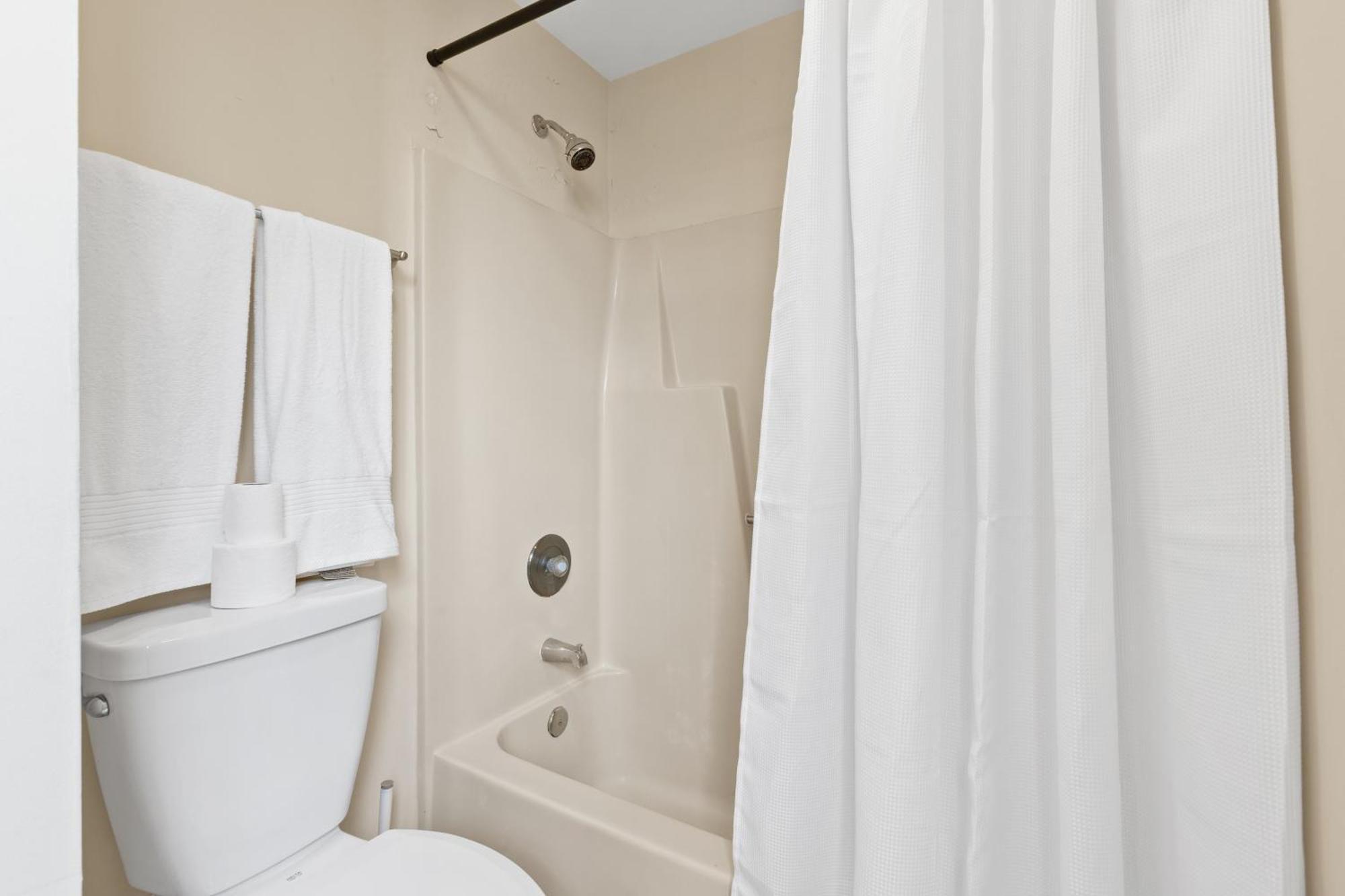 Bright And Cozy 1-Br Condo, Wifi ويلمنجتون المظهر الخارجي الصورة